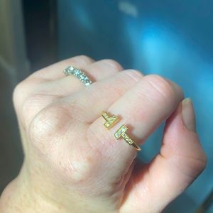 Tiffany’s diamond T-ring